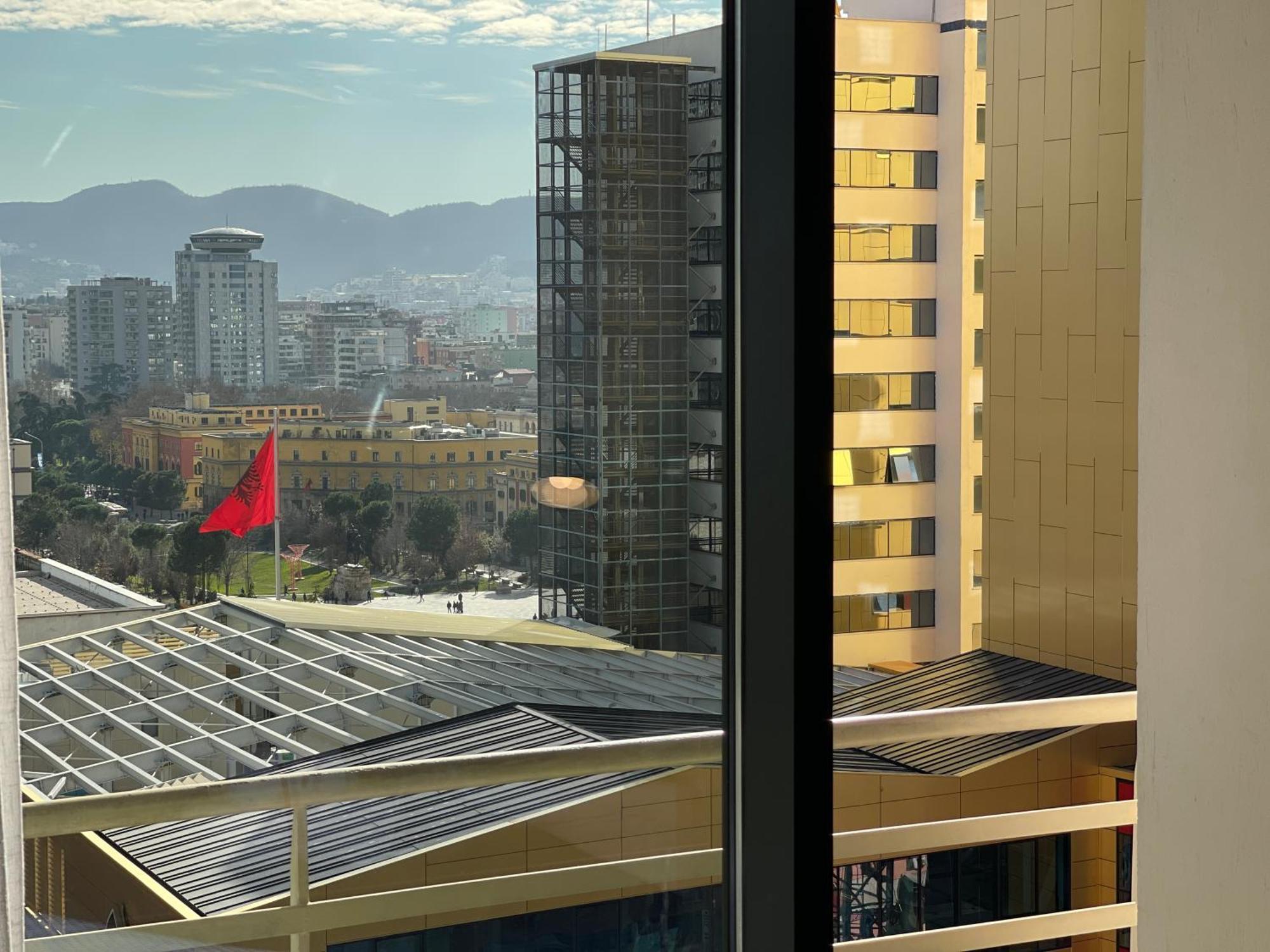 Rooftop Тирана Екстер'єр фото
